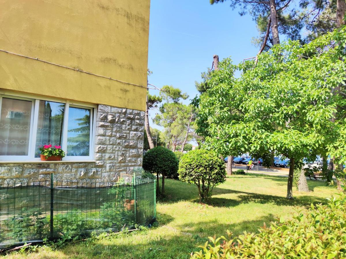 Apartment Leo Umag Exteriör bild